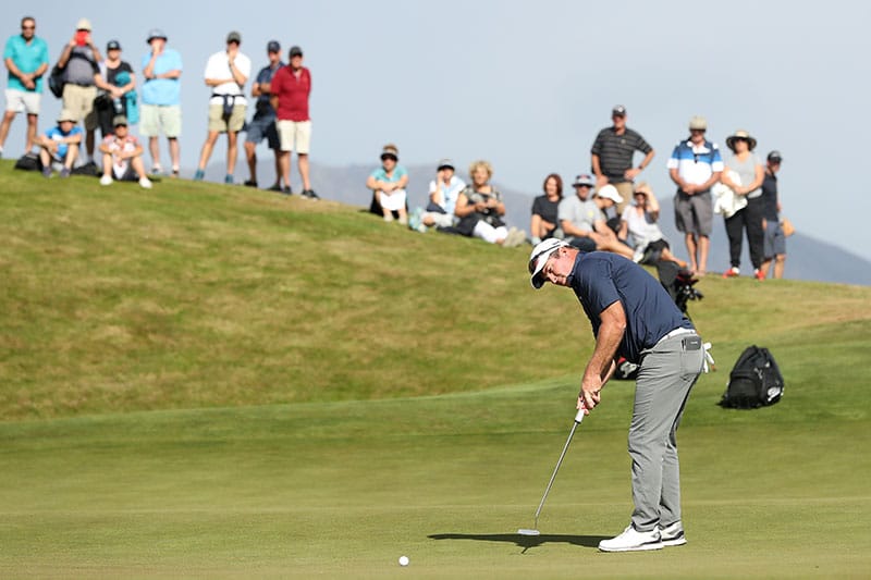 Ryan Fox putts during day one of the 2020 New Zealand Golf Open at The Hills in Queenstown, New Zealand. (Photo by Hannah Peters/Getty Images)